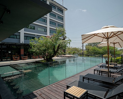 Swimming Pool (M floor)